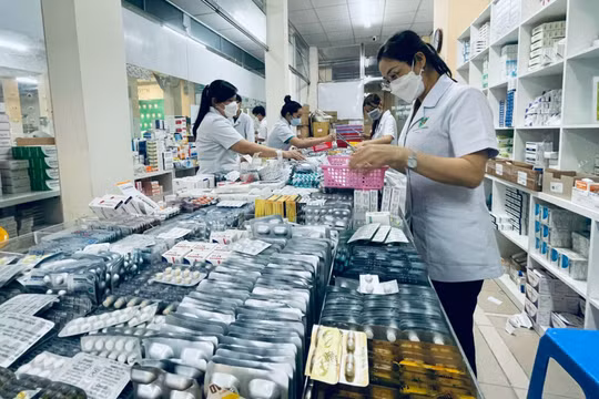 Xử lý nhanh nhất các vướng mắc, tạo điều kiện thực hiện việc mua sắm, đấu thầu thuốc