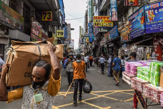 Sri Lanka buộc phải tăng thuế khi lạm phát tăng kỷ lục lên 39,1%