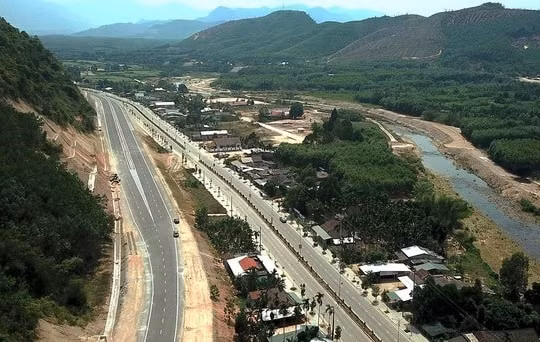 Lý do nào để Đèo Cả “vượt bão” biến động giá?