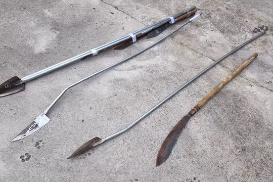 Ngăn chặn kịp thời nhóm “choai choai” mang dao phóng lợn, bom xăng đi “hỗn chiến”