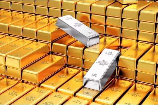 Tiền nhàn rỗi nên đầu tư bạc hay vàng?