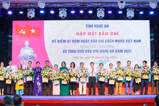 Nghệ An: Gặp mặt nhân kỷ niệm 97 năm ngày Báo chí Cách mạng Việt Nam