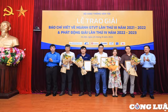 Hà Nội: Trao Giải Báo chí viết về ngành GTVT lần III và phát động Giải lần IV