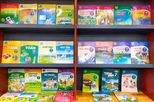 Tăng giá sách giáo khoa gấp 2-3 lần là không hợp lý