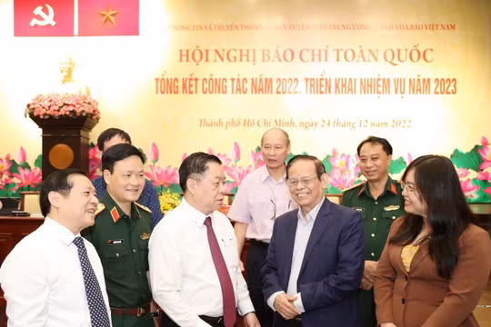 Báo chí phải làm tốt hơn chức năng định hướng tư tưởng dư luận, tạo sự đồng thuận cao
