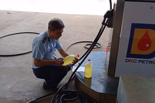 Bán xăng kém chất lượng, một cây xăng bị đề xuất phạt 1,6 tỷ đồng