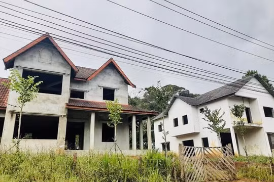 Giao đất không qua đấu giá, trái luật Phó trưởng Công an huyện bị thu hồi đất biệt thự
