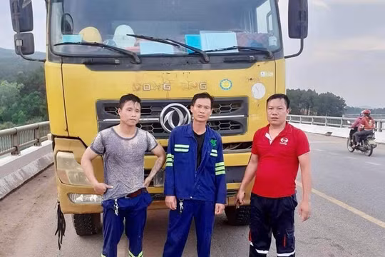 Thanh Hoá: 3 mẹ con nhảy cầu tự tử may mắn được cứu sống