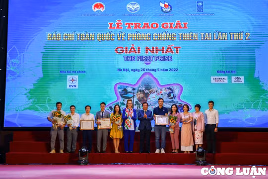 Tôn vinh các tác phẩm phản ánh chân thực hiện trạng, tác động, diễn biến của thiên tai