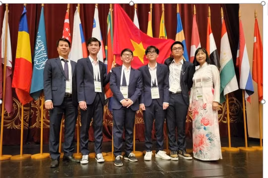 Cả 4 học sinh Việt Nam đều đạt huy chương tại Olympic Sinh học quốc tế