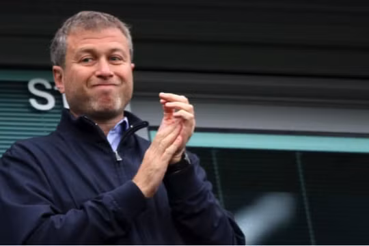 Ông Roman Abramovich nhận 450 triệu USD cổ tức từ một tập đoàn khoáng sản?