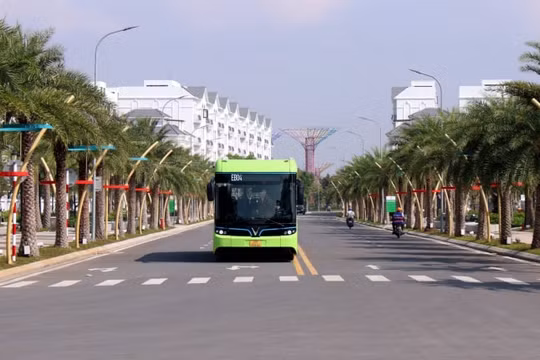 Nỗ lực “tậu nhà” cho con học đại học