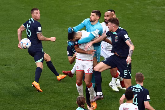 Tunisia 0-1 Australia: 3 điểm xứng đáng cho Australia