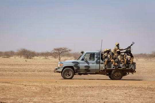 Những tay súng sát hại ít nhất 100 dân thường ở Burkina Faso