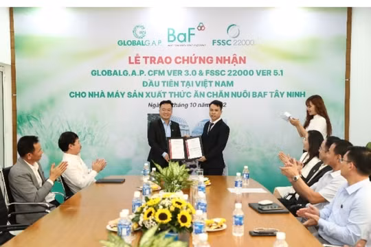 Nhà máy sản xuất thức ăn chăn nuôi của BaF đạt chứng nhận quốc tế GLOBALG.A.P. CFM 3.0 và FSSC 22000 V5.1