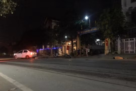 Hoà Bình: Va chạm giữa ô tô và xe máy, nam thanh niên tử vong