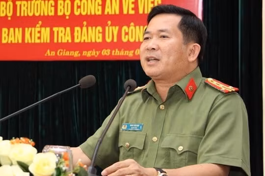 Đại tá Đinh Văn Nơi tiếp tục điều hành Công an tỉnh An Giang