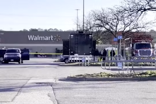 Kẻ xả súng hàng loạt ở Virginia là quản lý siêu thị Walmart