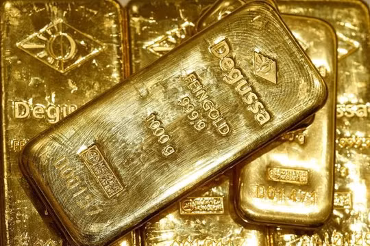 Giá vàng 13/1: Giảm do áp lực từ lợi tức kho bạc Mỹ
