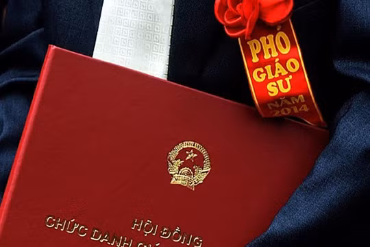 Việt Nam có thêm 34 Giáo sư và 349 Phó giáo sư