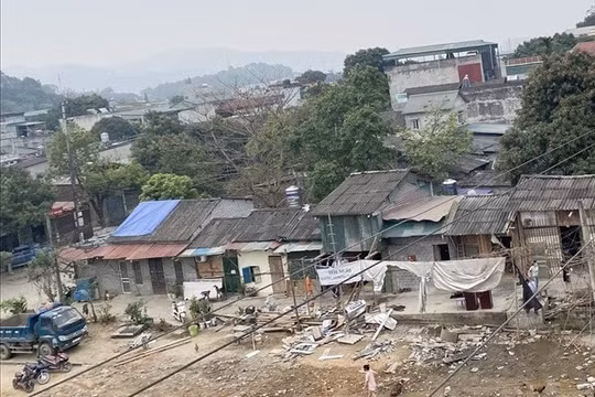 Lào Cai: Dự án chậm tiến độ khiến dân sống khổ sở