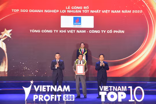 PV GAS nhận các danh hiệu doanh nghiệp xuất sắc năm 2022