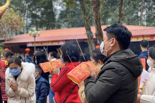 Thanh Hoá: Du lịch tâm linh hút khách dịp đầu Xuân