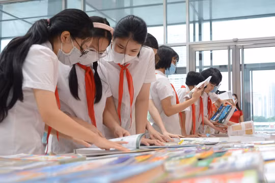 Bài 1: Thực hiện xã hội hóa biên soạn sách giáo khoa và vấn đề sách giáo khoa cho mọi trẻ em