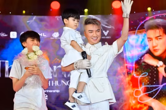 Đàm Vĩnh Hưng công khai con trai ruột, tiết lộ lý do giấu kín 3 năm qua