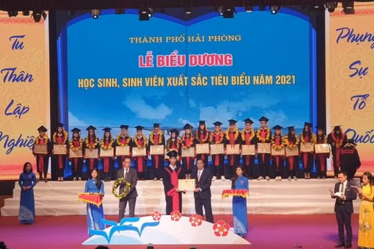 Hải Phòng dành 1,7 tỉ đồng khen thưởng học sinh, sinh viên xuất sắc