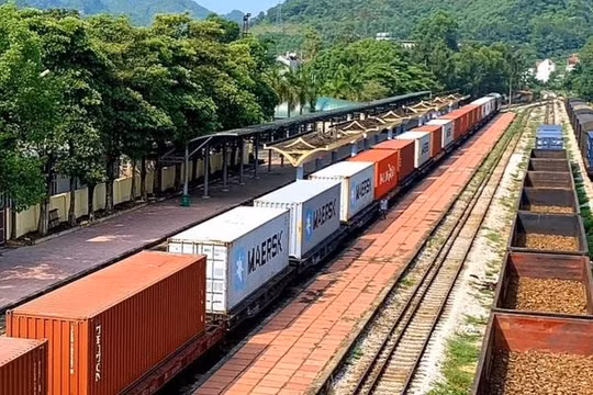 Đường sắt điều chỉnh giá cước vận tải theo biến động giá nhiên liệu