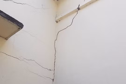 Hải Dương: Yêu cầu làm rõ việc Công ty Kim Bôi nổ mìn làm nứt nhà dân