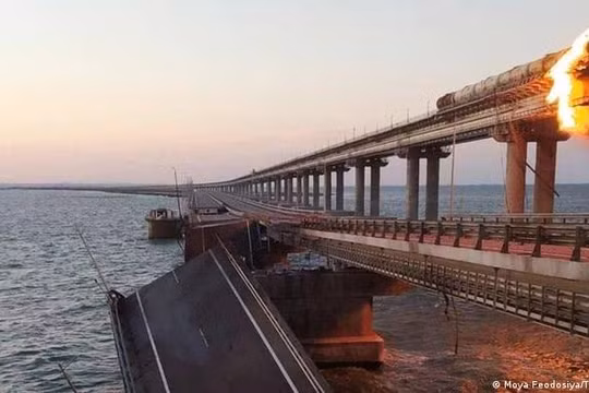 Tại sao Cầu Kerch lại quan trọng đối với Nga và Ukraine?