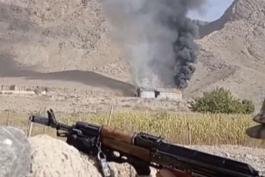 Kyrgyzstan và Tajikistan giao tranh, 24 người thiệt mạng