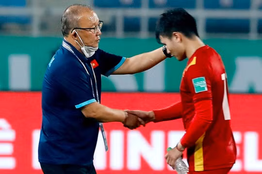 HLV Park Hang Seo nói gì về khả năng tiền vệ Quang Hải dự AFF Cup 2022