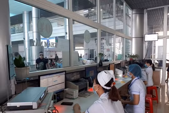 Bảo đảm thuốc, trang thiết bị y tế và thanh toán chi phí KCB BHYT