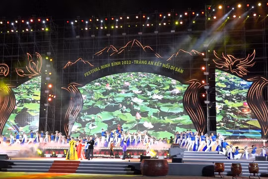 Tưng bừng khai mạc lễ hội Festival Tràng An kết nối di sản - Ninh Bình 2022