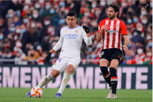 Casemiro khiến Real Madrid bị loại ở tứ kết Copa del Rey
