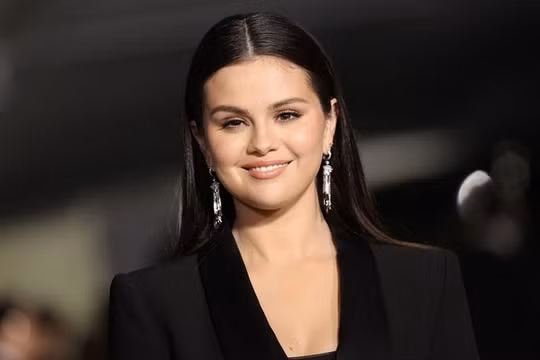 Selena Gomez thừa nhận khó mang thai