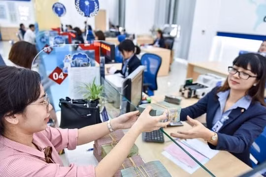 Phê duyệt đề án cơ cấu lại hệ thống các tổ chức tín dụng gắn với xử lý nợ xấu