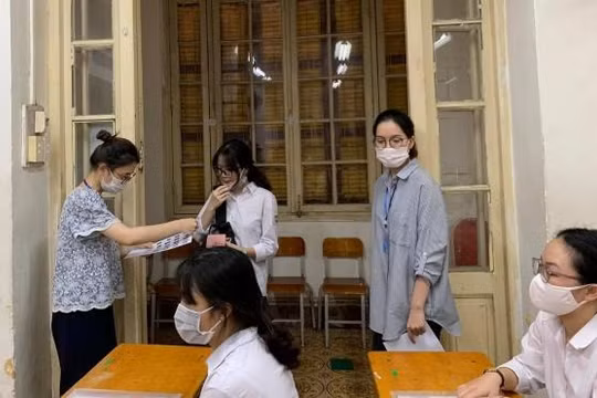 Điểm mới kỳ thi tốt nghiệp THPT 2022: Đồ dùng cá nhân của thí sinh đặt cách phòng thi ít nhất 25 m