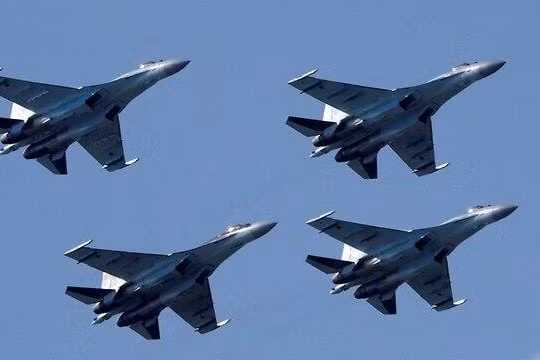 Lực lượng không quân Syria và Nga tập trận chung