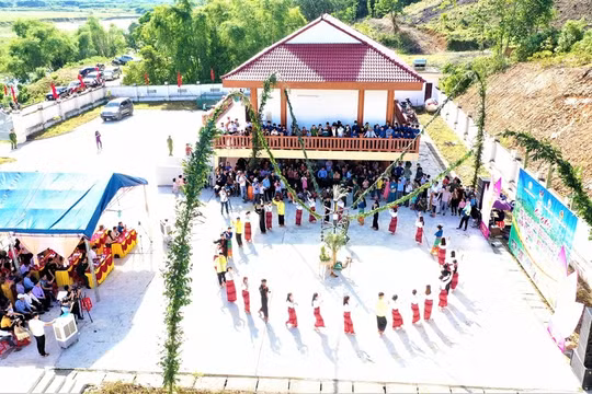 Vui Tết Lấp lỗ cùng đồng bào dân tộc Chứt, huyện Hương Khê