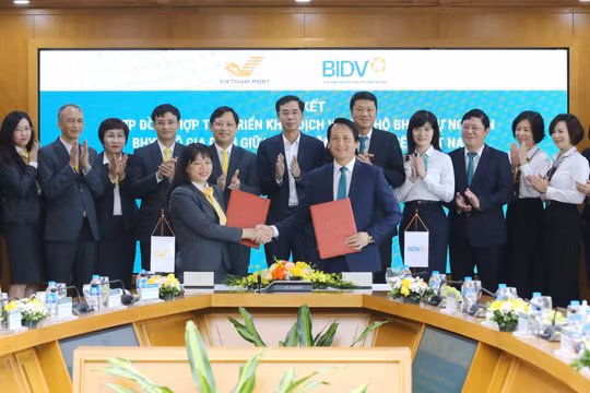 BIDV và Vietnam Post hợp tác triển khai dịch vụ thu hộ bảo hiểm