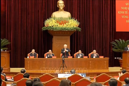 Phấn đấu phát triển vùng Bắc Trung Bộ và Duyên hải Trung Bộ mạnh về kinh tế biển