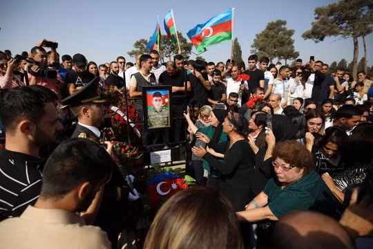 Azerbaijan và Armenia tiếp tục đụng độ ở biên giới