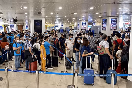 Cấm bay với 2 hành khách vi phạm an toàn, an ninh hàng không