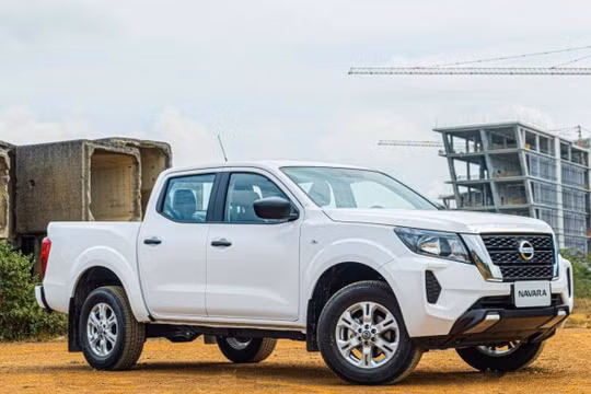 Nissan Navara bản 1 cầu ra mắt thị trường Việt Nam, giá 699 triệu đồng