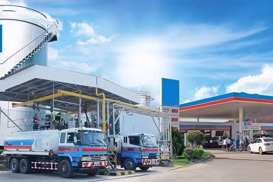 Có thể “thí điểm” cho đại lý mua xăng dầu ở 2 đầu mối phân phối