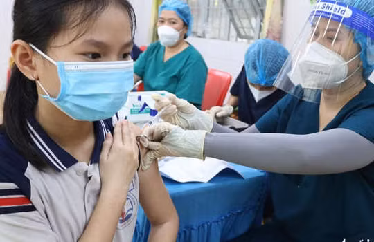 Tiêm vaccine Moderna phòng Covid-19 cho trẻ từ 6 đến dưới 12 tuổi với liều lượng bao nhiêu?